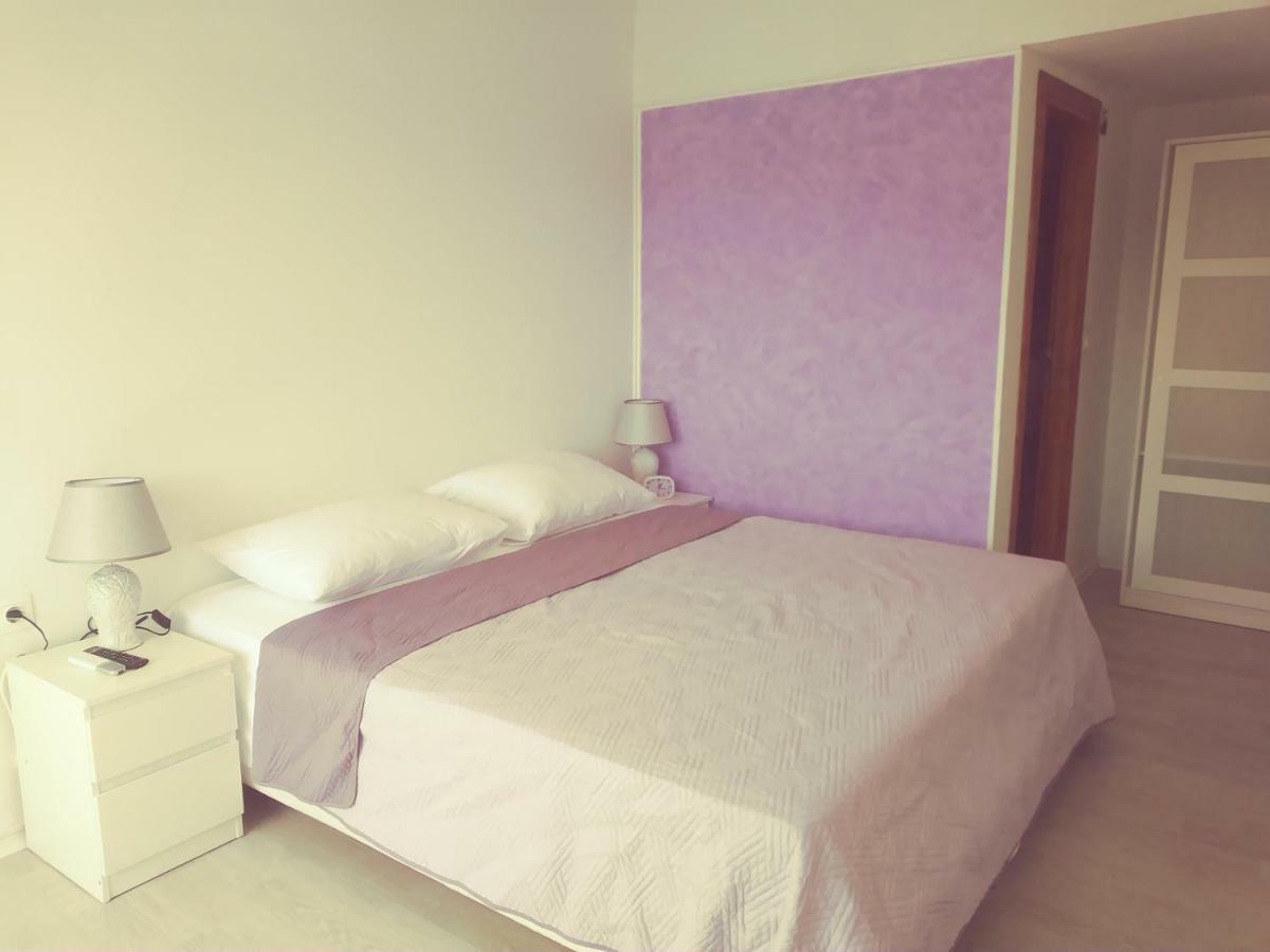 דירות סטון Studio Apartman Anita מראה חיצוני תמונה